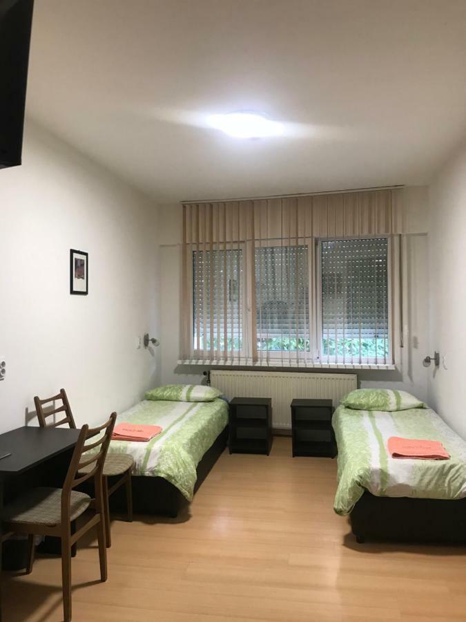 Pension Haus Baron 4 Muehlheim エクステリア 写真