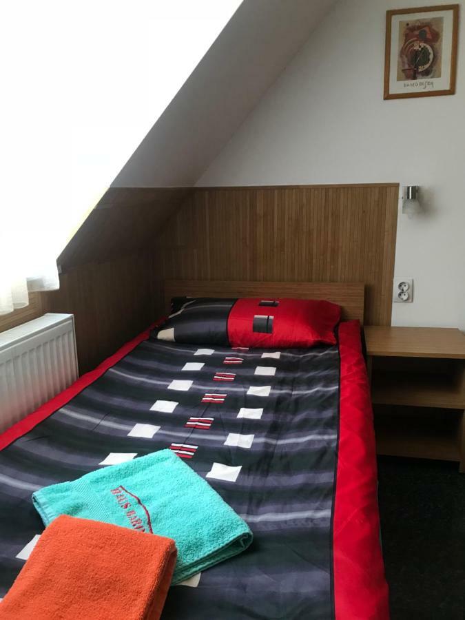 Pension Haus Baron 4 Muehlheim エクステリア 写真